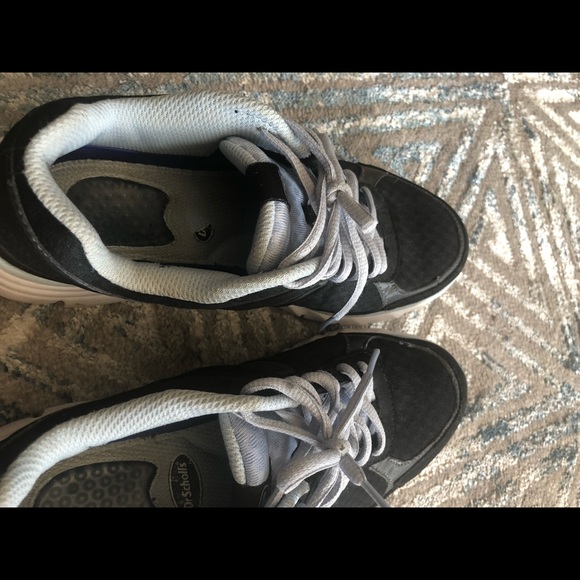 Sneakers - Picture 8 of 8